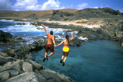 Vacations Magazine: 8 Ways to Find Romance in Aruba